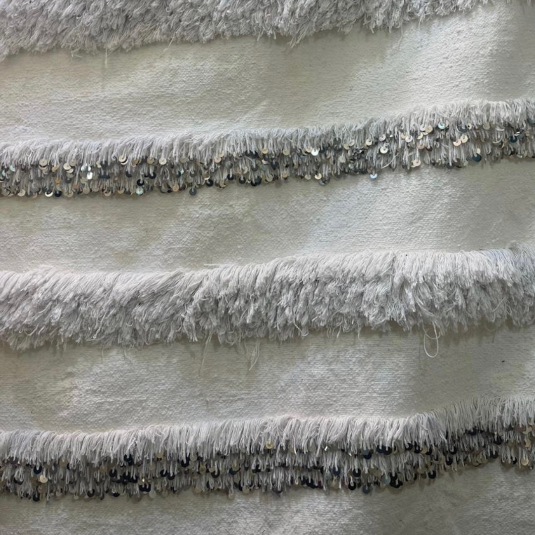 Afbeelding van Marokkaans Handira-kleed, ook wel bekend als "bruidskleden" of "Berberse trouwdekens".